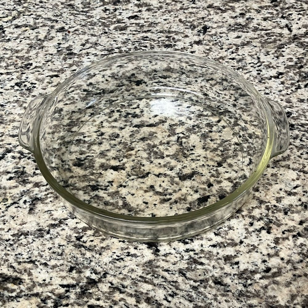 Vintage Pyrex Pie Dish